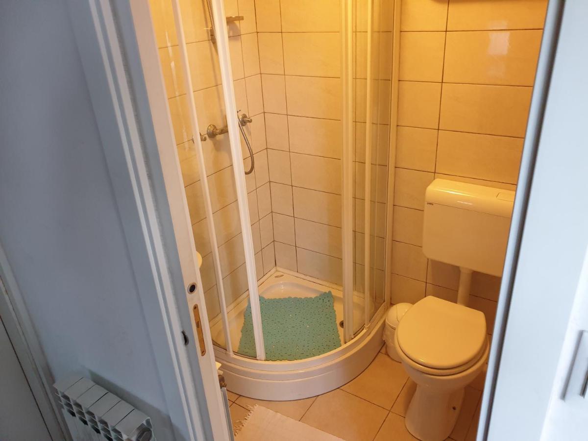 Pansion Pernjak Rijeka Exteriör bild
