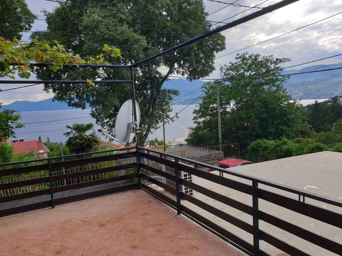 Pansion Pernjak Rijeka Exteriör bild