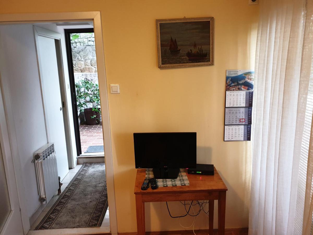 Pansion Pernjak Rijeka Exteriör bild