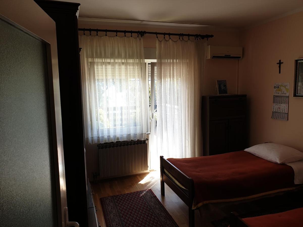 Pansion Pernjak Rijeka Exteriör bild